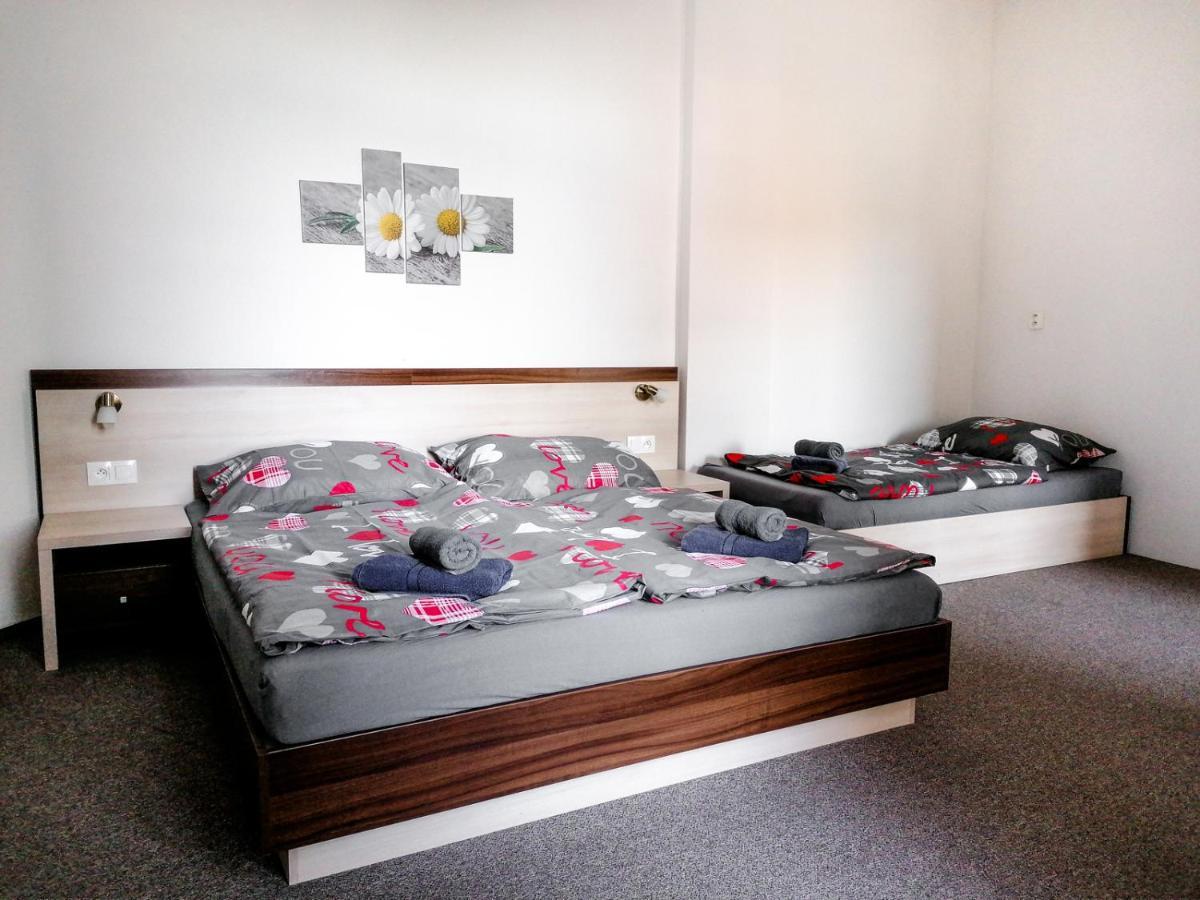 Hostel Vodna 1 Kosice Exterior photo